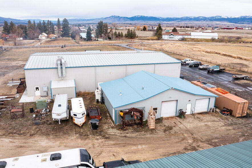 More Photos Of 497 Stevensville Airport Rd, Stevensville Warehouse For Sale