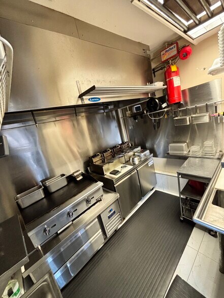 More Photos Of 123 E Main St, Verona Restaurant For Sale