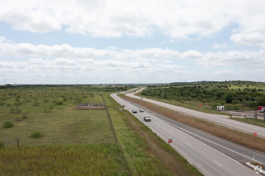 More Photos Of Parmer Lane & US 290, Manor Distribution For Lease