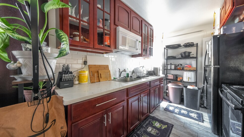 More Photos Of 2120 E 22nd St, Oakland Apartments For Sale