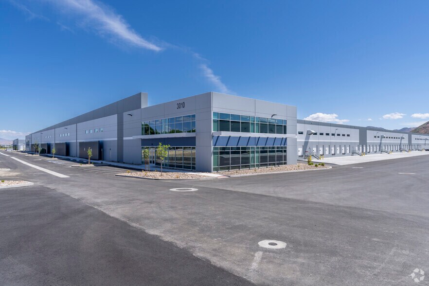 More Photos Of 3010 Airway Dr, Reno Unknown For Lease