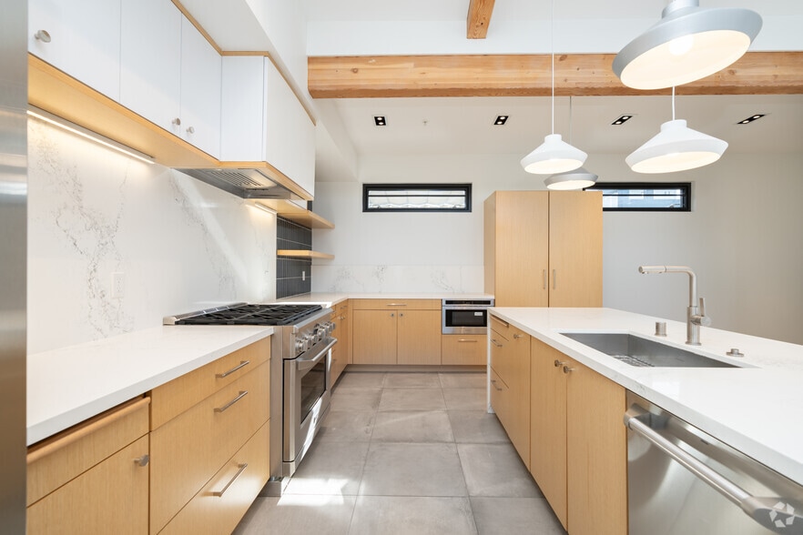 More Photos Of 330 S Cedros Ave, Solana Beach Apartments For Lease