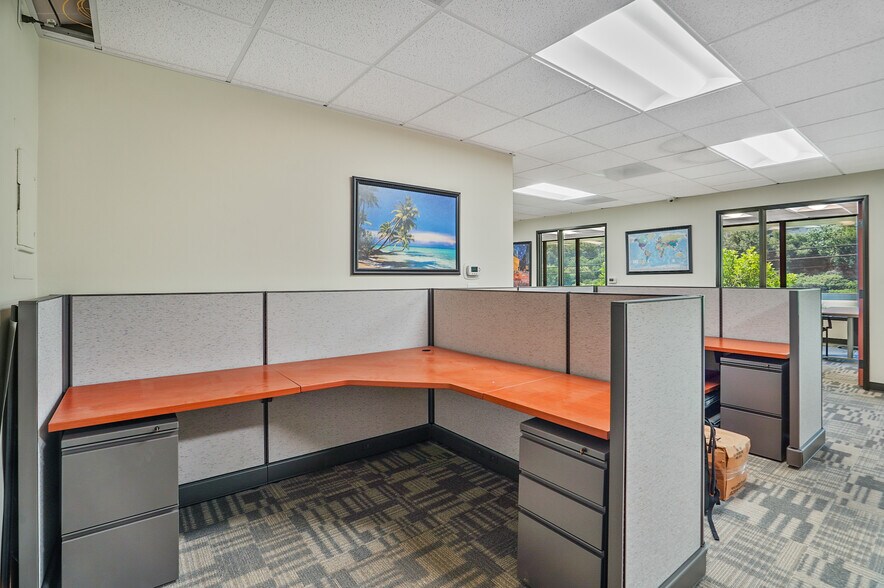 More Photos Of 30423 Canwood St, Agoura Hills Office For Sale