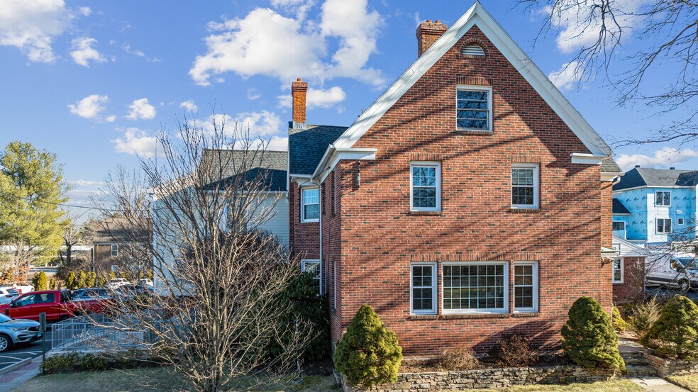 More Photos Of 2640 Main St, Glastonbury Office For Lease