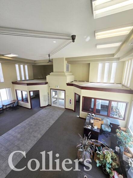 More Photos Of 1715 Pole Line Rd E, Twin Falls Bank For Sale