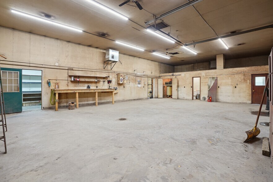 More Photos Of 206 Grant st, Zearing Industrial For Sale