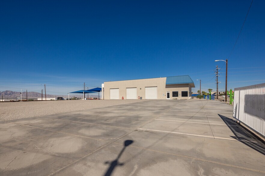 More Photos Of 921 Lake Havasu Ave N, Lake Havasu City Warehouse For Sale