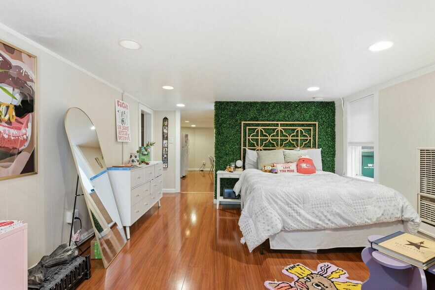 More Photos Of 8 Yosemite Ave, Oakland Apartments For Sale