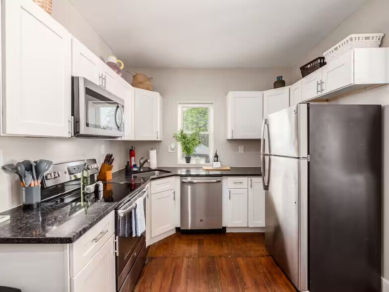 More Photos Of 370-372 Forest St, Columbus Apartments For Sale