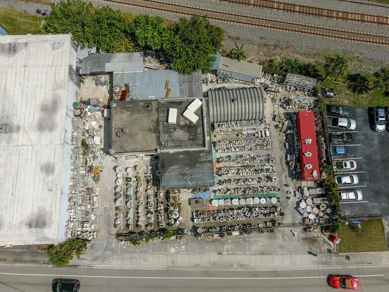 More Photos Of 1620 S Dixie Hwy, Pompano Beach Freestanding For Sale