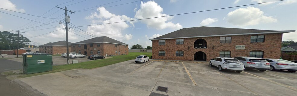 More Photos Of 111-131 Teresa Dr, Saint Martinville Apartments For Sale