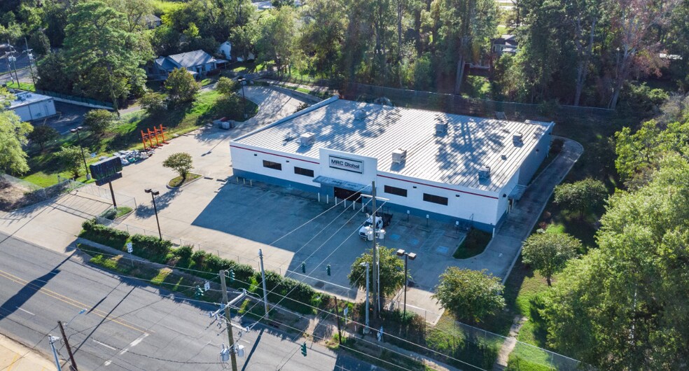 More Photos Of 400 Washington Ave, Mansfield Freestanding For Lease