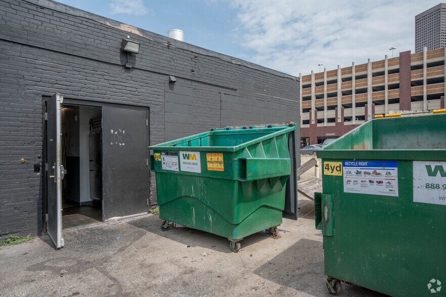 More Photos Of 1015-1025 Currie Ave, Minneapolis General Retail For Lease