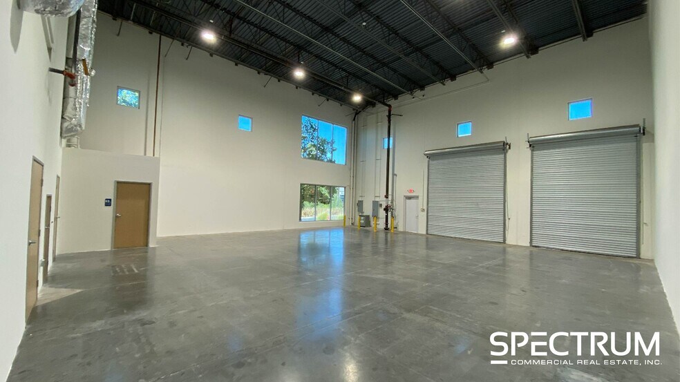 More Photos Of 28280-28288 Alta Vista Ave, Valencia Distribution For Lease