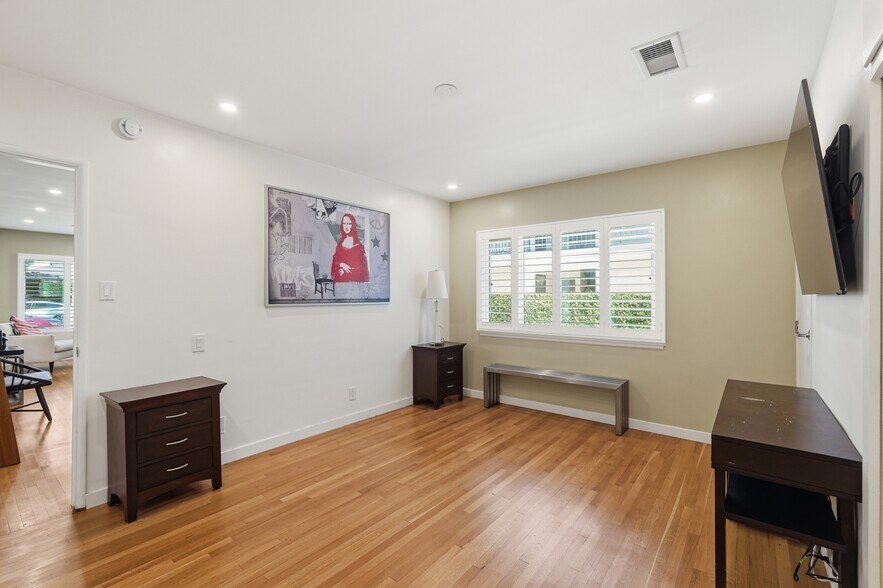 More Photos Of 5236 Bellingham Ave, Valley Village Apartments For Sale
