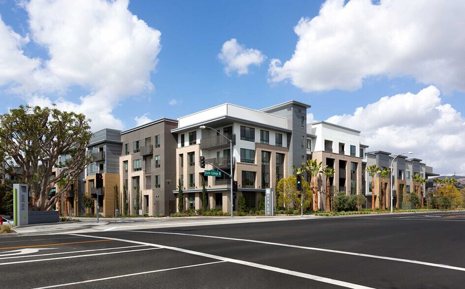 More Photos Of 185 S State College Blvd, Brea Apartments For Lease