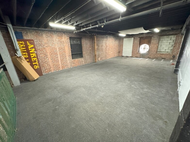 More Photos Of 822-824 Wall St, Los Angeles Storefront Retail Office For Lease