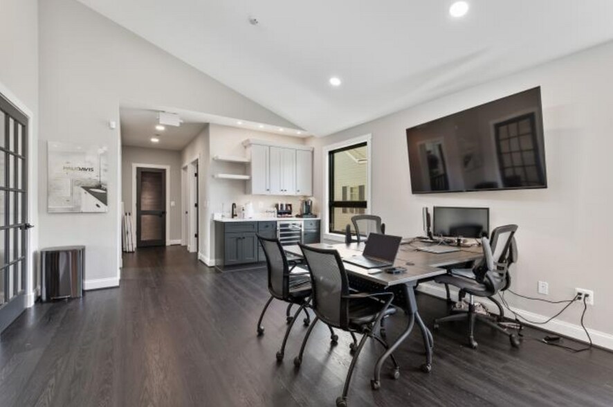 More Photos Of 406 Main St, Reisterstown Loft Creative Space For Sale