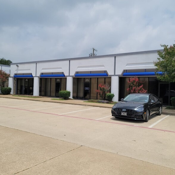 More Photos Of 10701-10727 Plano Rd, Dallas Unknown For Lease