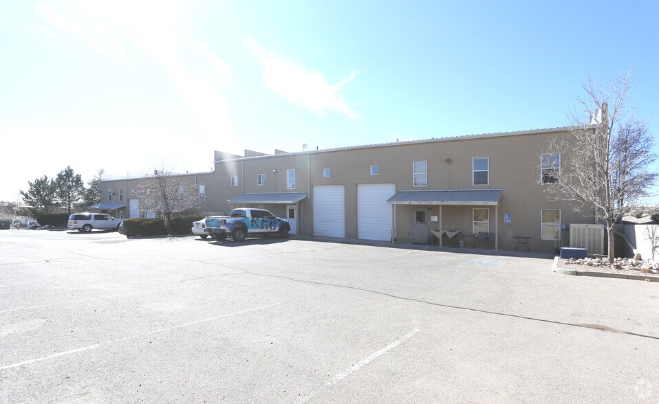 More Photos Of 21 Bisbee Ct, Santa Fe Warehouse For Sale
