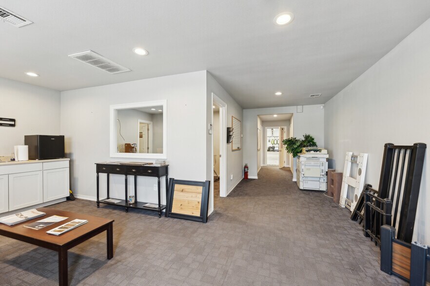More Photos Of 4151 N Wood Dr, Okmulgee Service For Sale