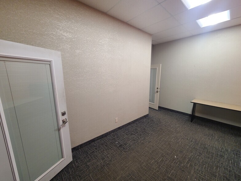 More Photos Of 2360 N Nevada Ave, Minneapolis Warehouse For Sale