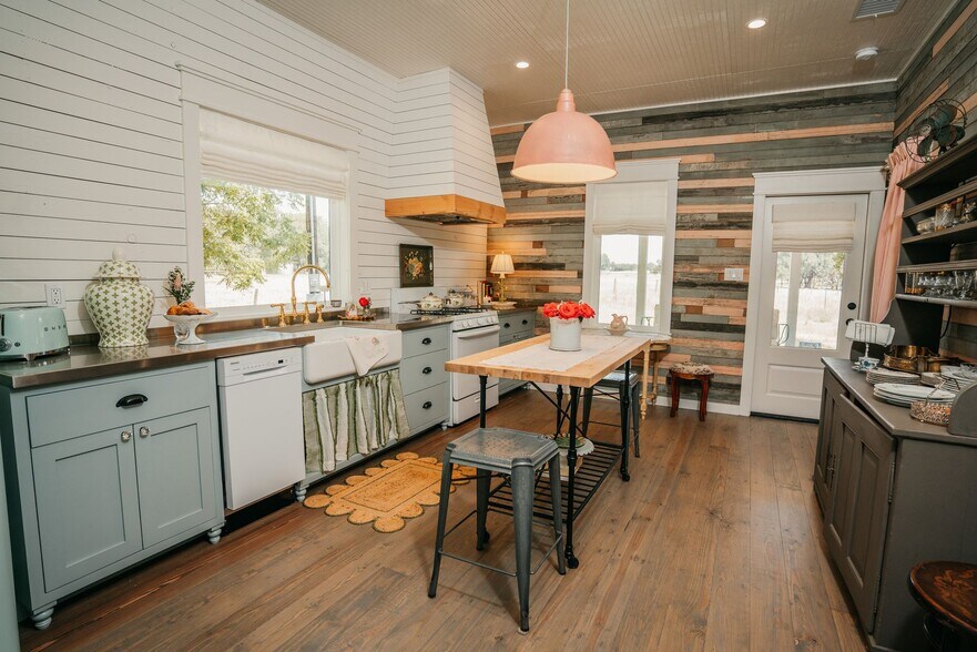 More Photos Of 17 Old Fredericksburg Rd, Boerne Land For Sale