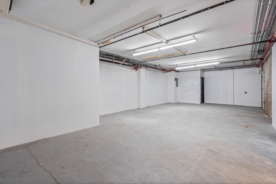 More Photos Of 223-227 Grand St, New York Storefront Retail Residential For Lease