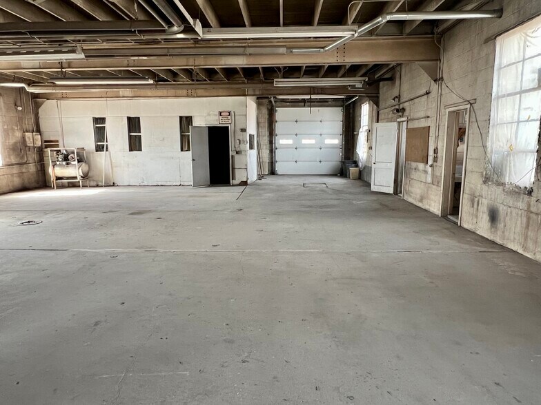 More Photos Of 524 Warren St, Thermopolis Industrial For Sale
