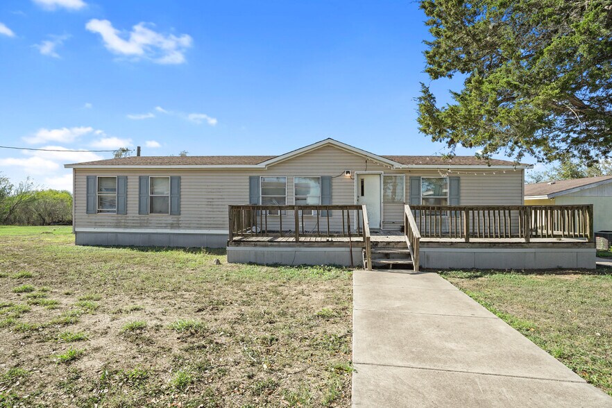 More Photos Of 298 State Highway 239, Kenedy Specialty For Sale