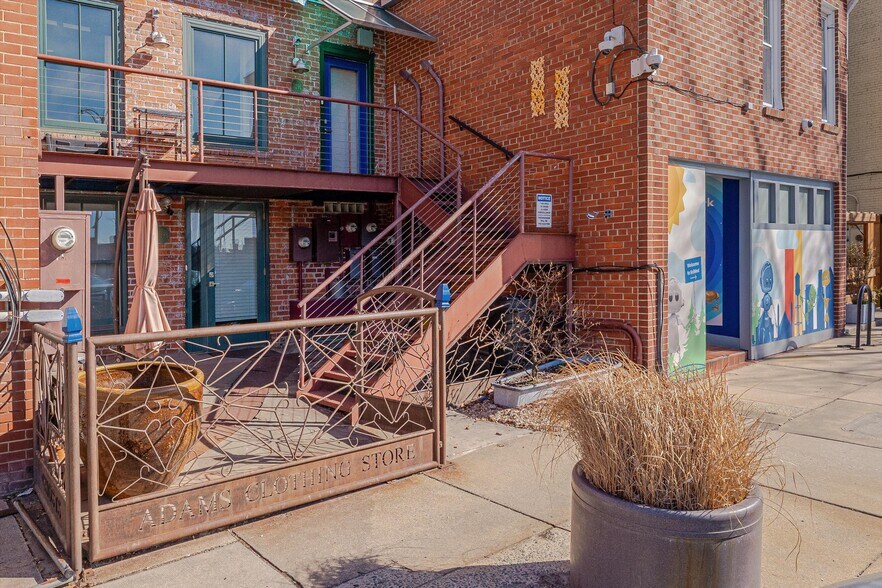 More Photos Of 329 W Main St, Durham Office For Lease