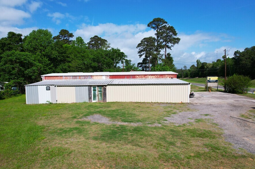 More Photos Of 11457 US Highway 190 W, Livingston Garden Center For Sale