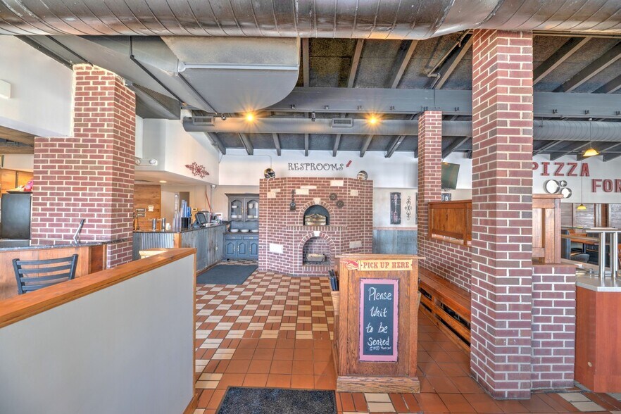 More Photos Of 116 S Larkin Ave, Joliet Restaurant For Sale