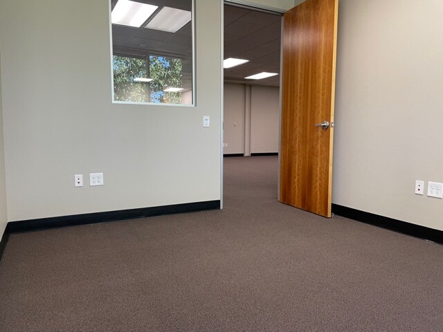 More Photos Of 400 Plaza Dr, Folsom Office For Sale
