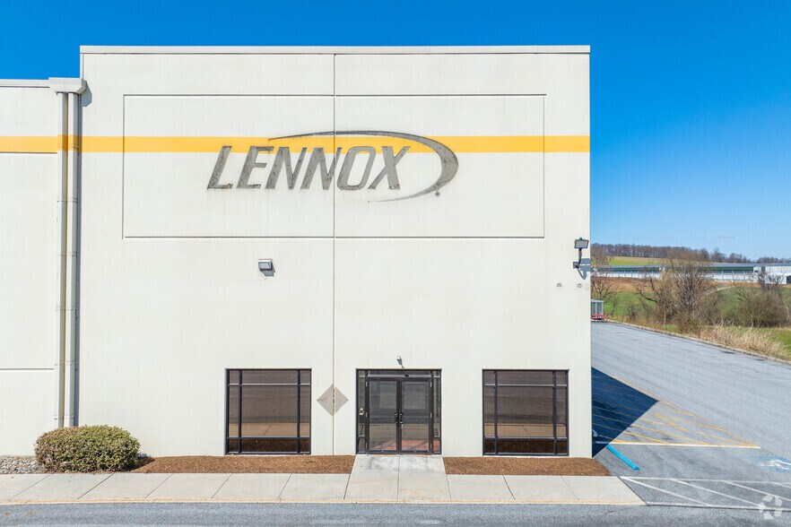 More Photos Of 1400 Aip Dr, Middletown Warehouse For Lease