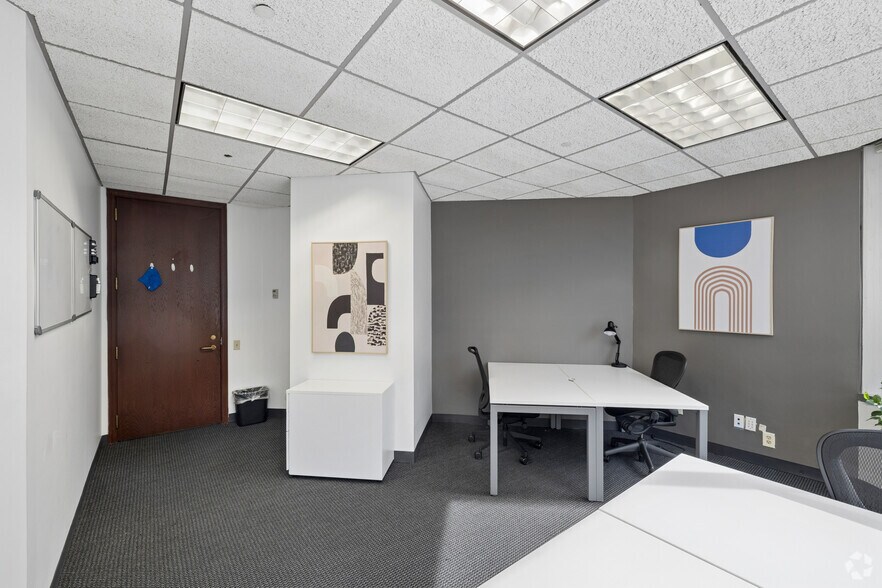 More Photos Of 1221 Brickell Ave, Miami Coworking Space