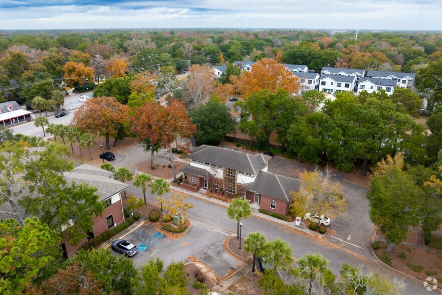 More Photos Of 1037 Chuck Dawley Blvd, Mount Pleasant Office Residential For Lease