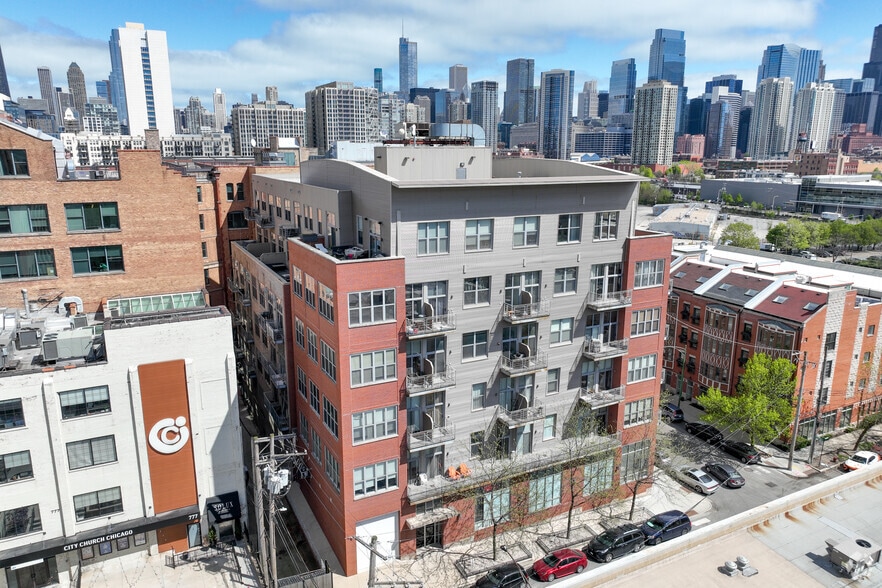 More Photos Of 824 W Superior St, Chicago Office Residential For Sale
