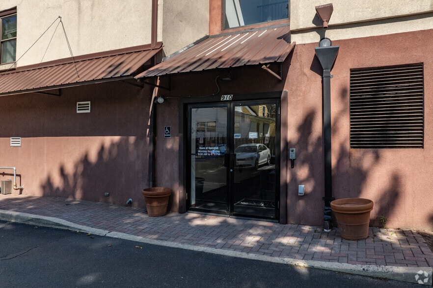 More Photos Of 910 4th Ave, Asbury Park Flex For Sale