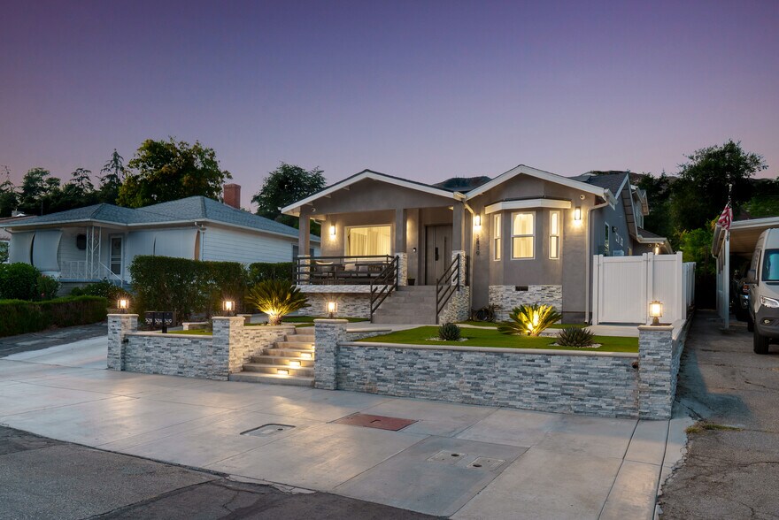 More Photos Of 3419 Montrose Ave, La Crescenta Multifamily For Sale
