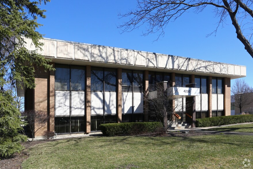 More Photos Of 4200 Euclid Ave, Rolling Meadows Office For Lease
