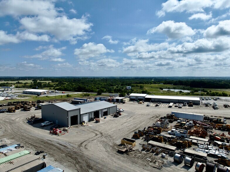 More Photos Of 5901 FM 920, Weatherford Warehouse For Sale