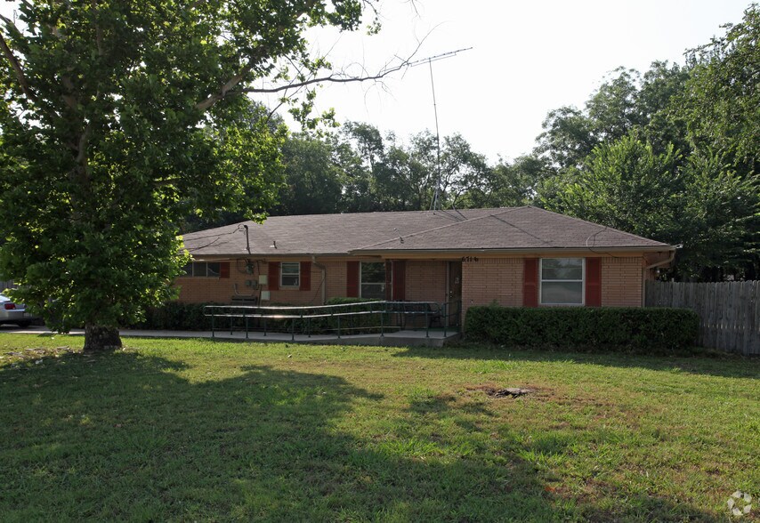 More Photos Of 6716 K Ave, Plano Office For Sale