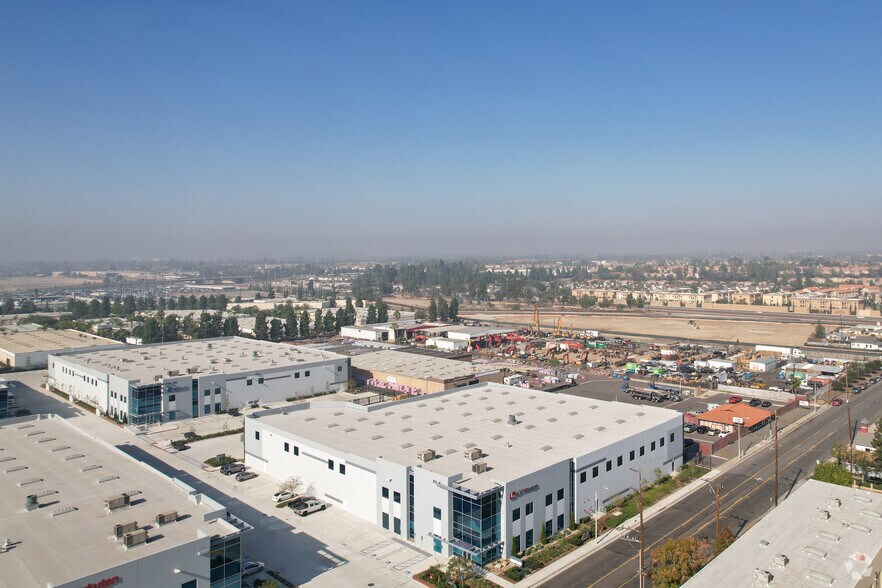 More Photos Of 711 S Van Buren St, Placentia Warehouse For Lease