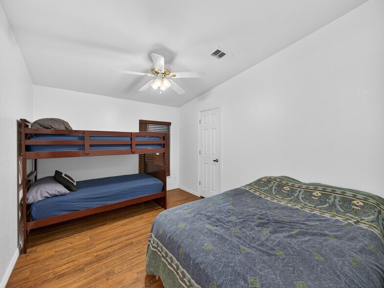 More Photos Of 279 Highline Dr, Bastrop Land For Sale