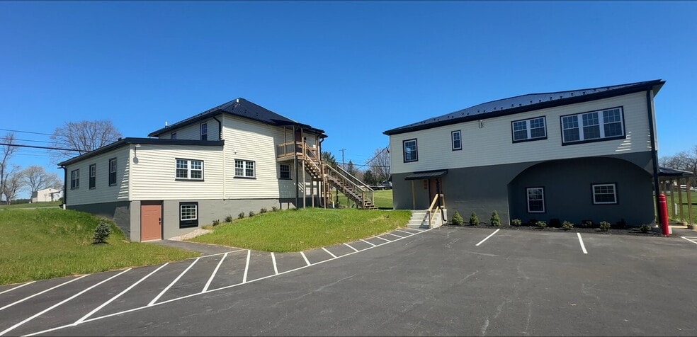 More Photos Of 15149 Bloyers Ave, Hagerstown Apartments For Sale