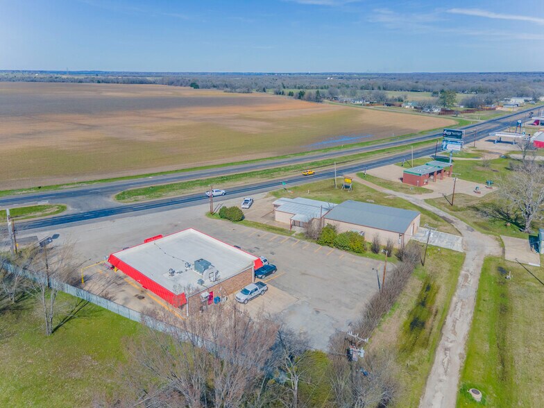 More Photos Of 200 State Highway 31, Trinidad Fast Food For Sale