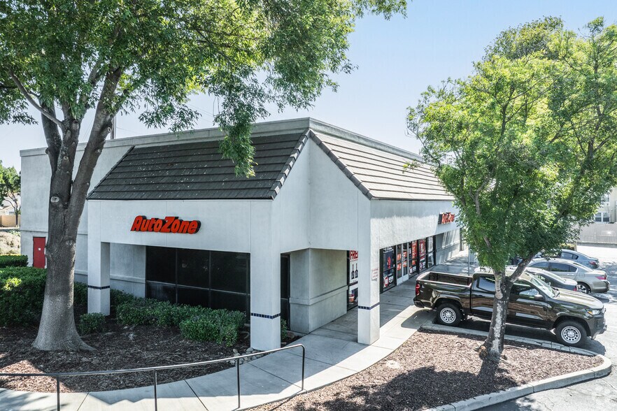 Primary Photo Of 2595 Main St, Oakley Auto Repair For Sale