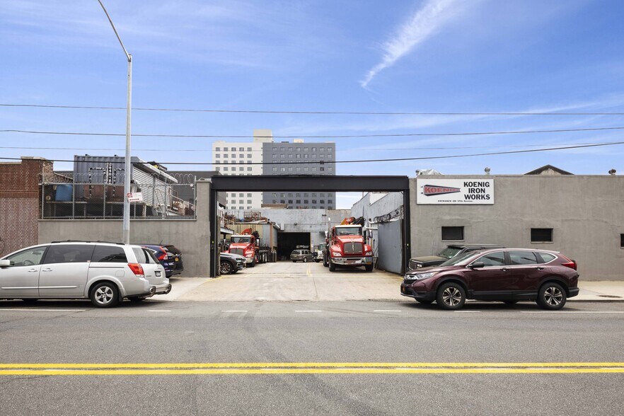 More Photos Of 3711 Vernon Blvd, Long Island City Warehouse For Sale