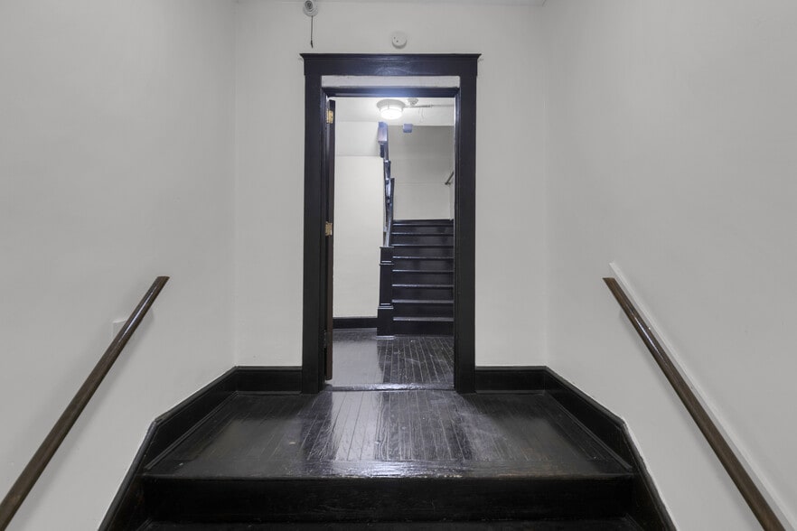 More Photos Of 24 Wilcox St, New Britain Apartments For Sale